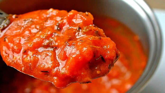 Receta de salsa de tomate con verduras