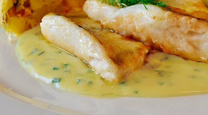 Merluza con salsa cremosa de pistachos Receta de merluza con salsa cremosa de pistachos
