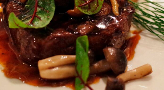 Entrecots en salsa de setas Receta de entrecots en salsa de setas