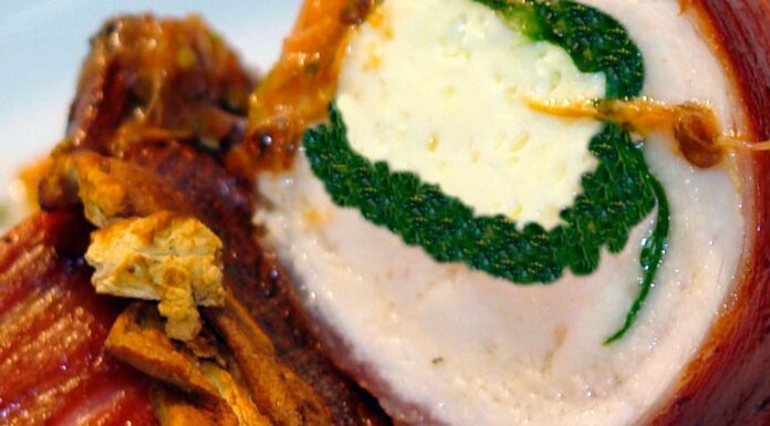 Solomillo de pavo relleno con salsa de naranja Receta de solomillo de pavo relleno con salsa de naranja