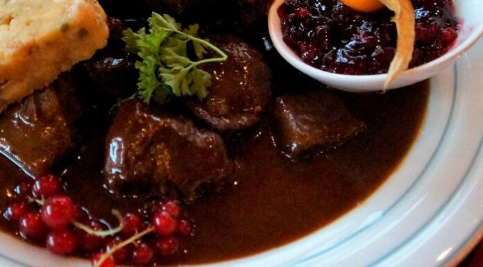 Solomillos de ternera en salsa de frutos rojos Receta de somillo de ternera en salsa de frutos rojos