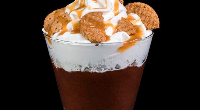 Vasito de chocolate y nata Receta de vasito de chocolate y nata