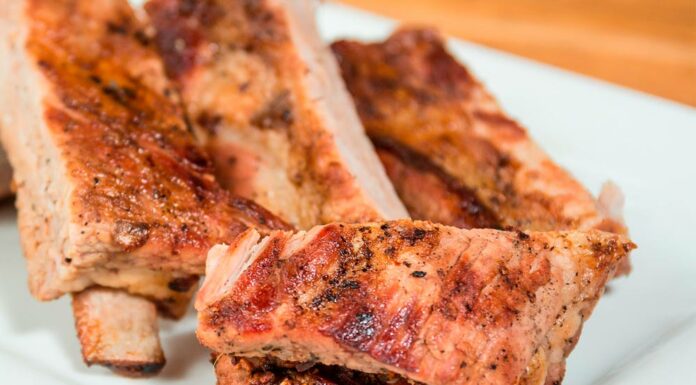 Costillas de cerdo a la mostaza antigua Receta de costillas de cerdo a la mostaza antigua