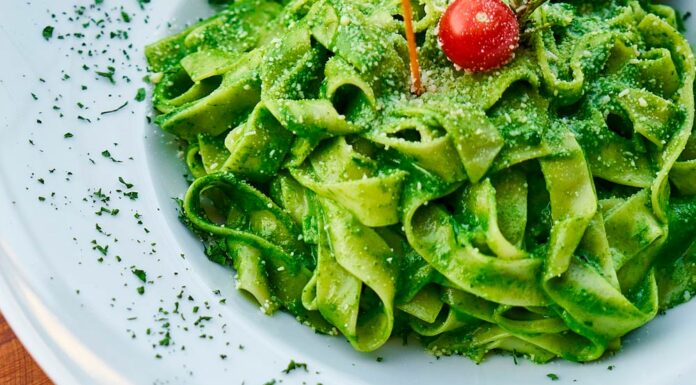Pasta con salsa verde Receta de pasta con salsa verde