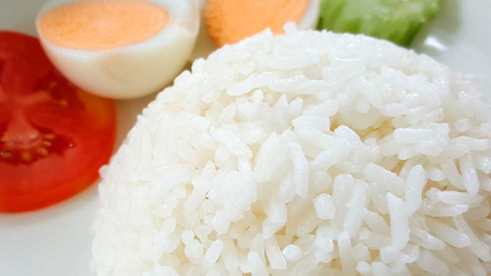 Cómo hacer un arroz blanco perfecto + Ensalada de arroz y atún