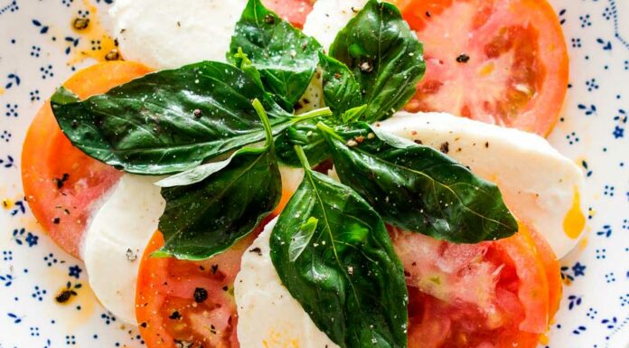 Deliciosa ensalada caprese Receta de deliciosa ensalada caprese