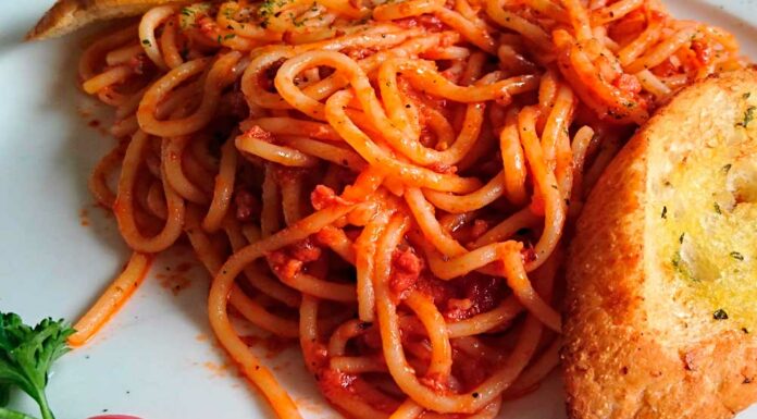 Espaguetis rojos Receta de espaguetis rojos