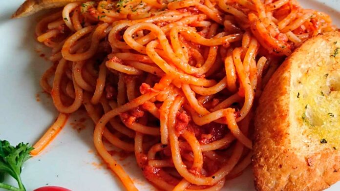 Receta de espaguetis rojos