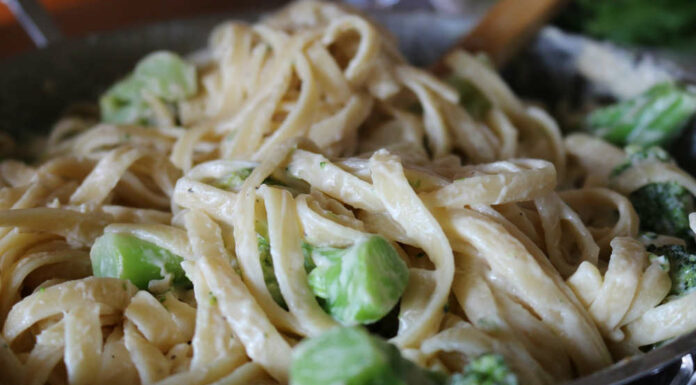 Pasta con nata y calabacín Receta de pasta con nata y calabacin