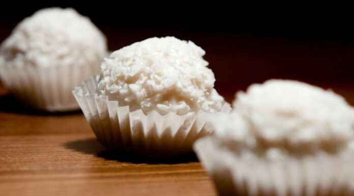 Galletas de coco veganas sin cocción Receta de galletas de coco veganas sin cocción