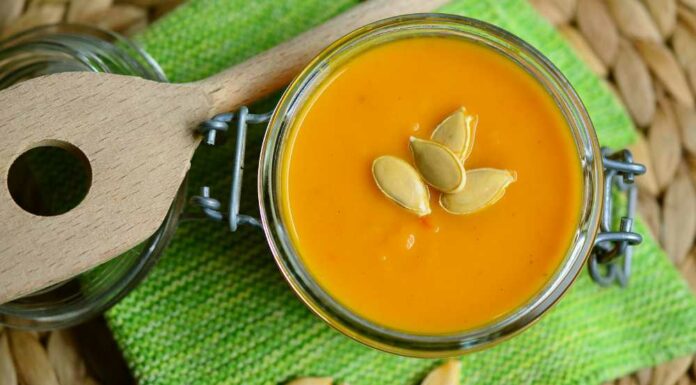 Crema de calabaza con semillas de ajonjolí Receta de crema de calabaza con semillas de ajonjolí