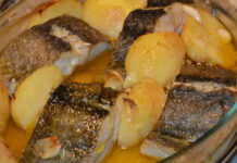 Receta de bacalao con patatas y cebolla horneado