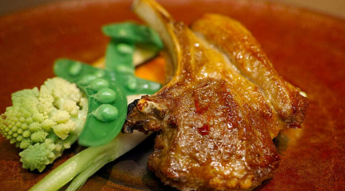 Chuletas de cerdo en salsa de uvas y cava Receta de chuletas de cerdo en salsa de uvas y cava