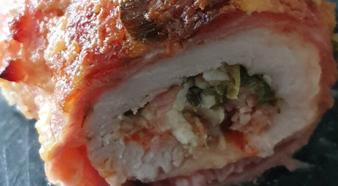 Rollo de pechuga de pavo con uvas y frutos secos Receta de rollo de pechuga de pavo con uvas y frutos secos