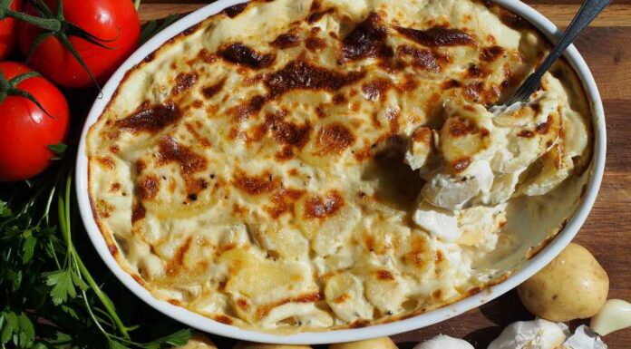 Pastel de patata con bacon y nata Receta de pastel de patata con bacon y nata