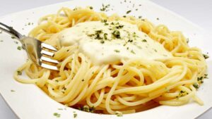 Receta de espaguetis con salsa de queso cabrales
