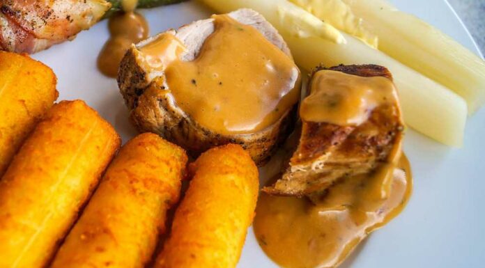 Pollo con salsa cremosa de mostaza Receta de pollo con salsa cremosa de mostaza