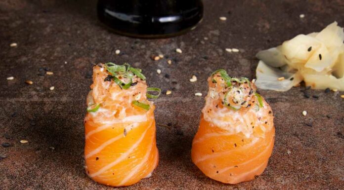 Rollitos de salmón ahumado rellenos Receta de rollitos de salmón ahumado rellenos
