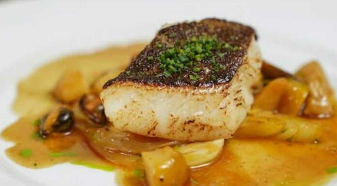 Merluza en salsa marinera Receta de merluza en salsa marinera