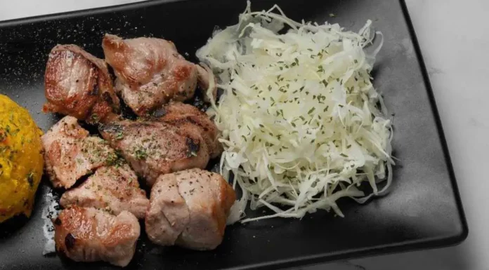 Medallones de solomillo de cerdo al vino Receta de medallones de solomillo de cerdo al vino