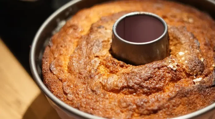 Bizcocho de manzana con nueces Receta de bizcocho de manzana con nueces